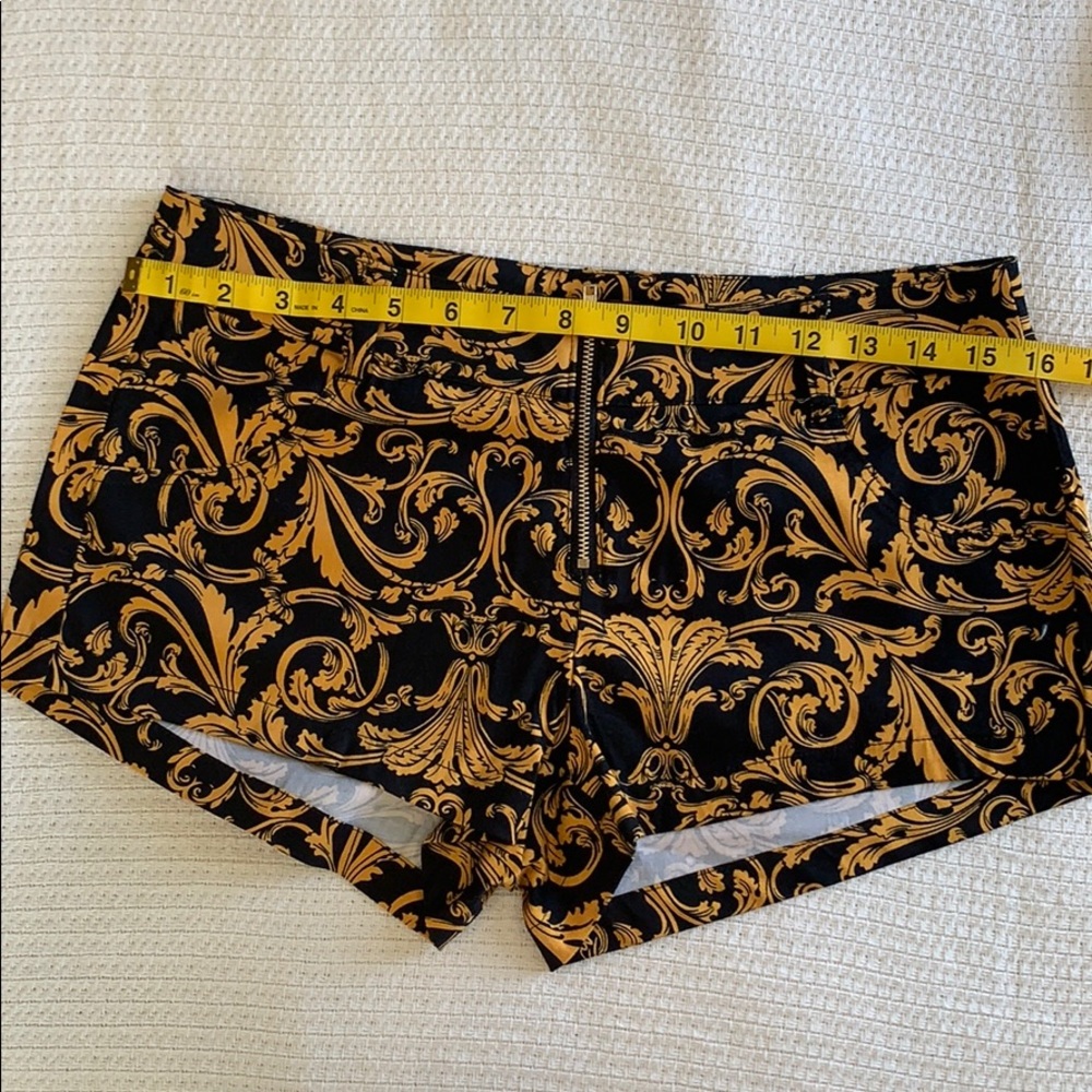 Shorts Pattern Print - image 3
